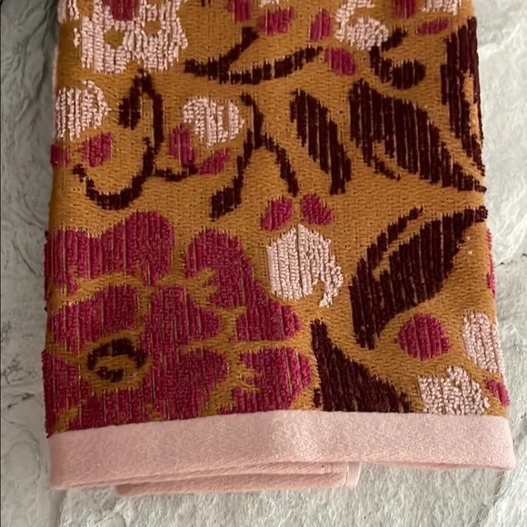 Anthropologie Floral Hand Towels - Pink and Brown - Picture 5 of 7